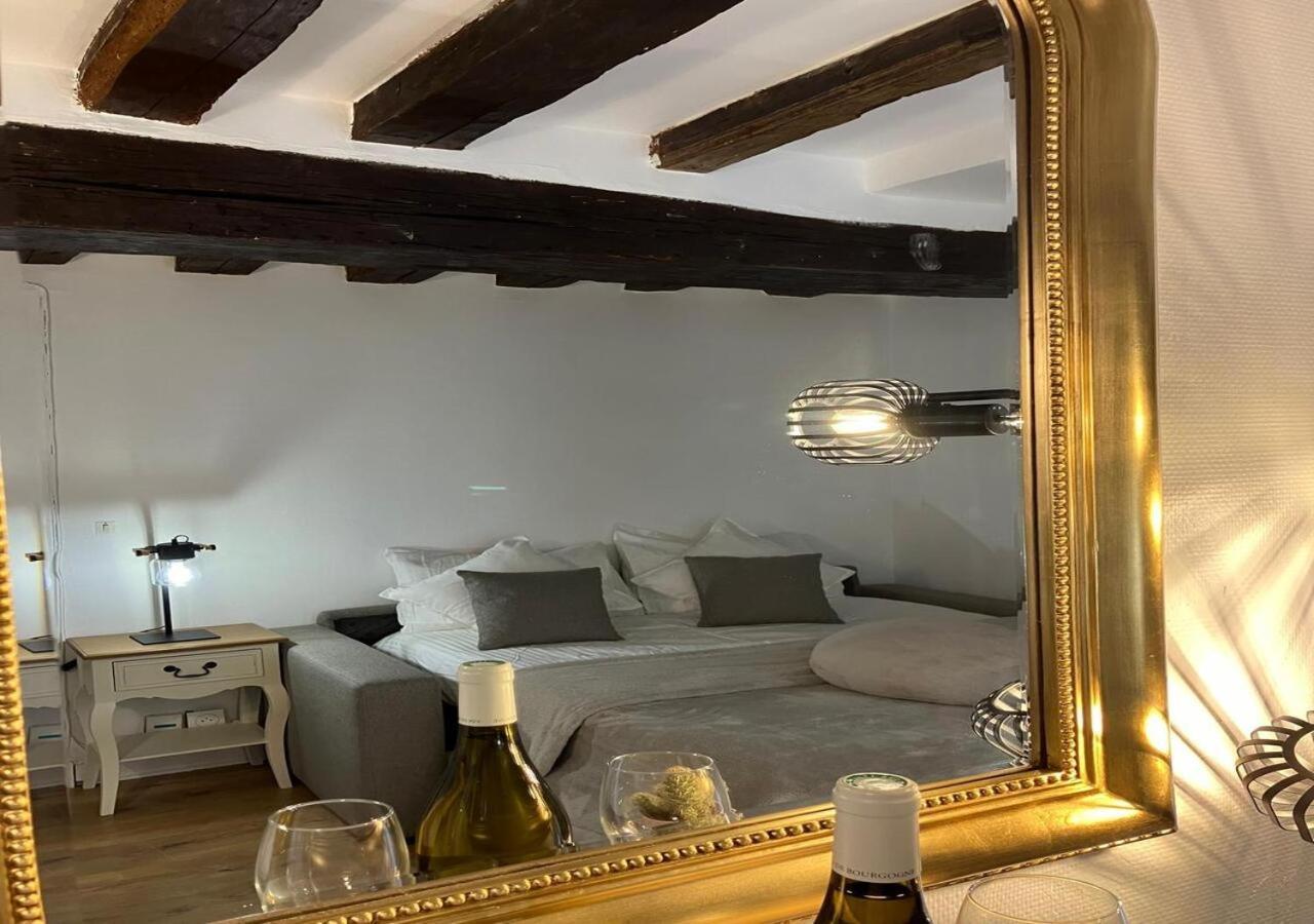 Appartamento Elegant Retreat By Le Marais Parigi